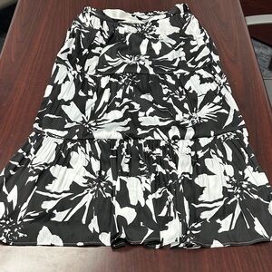 Nine West Black and White Skirt